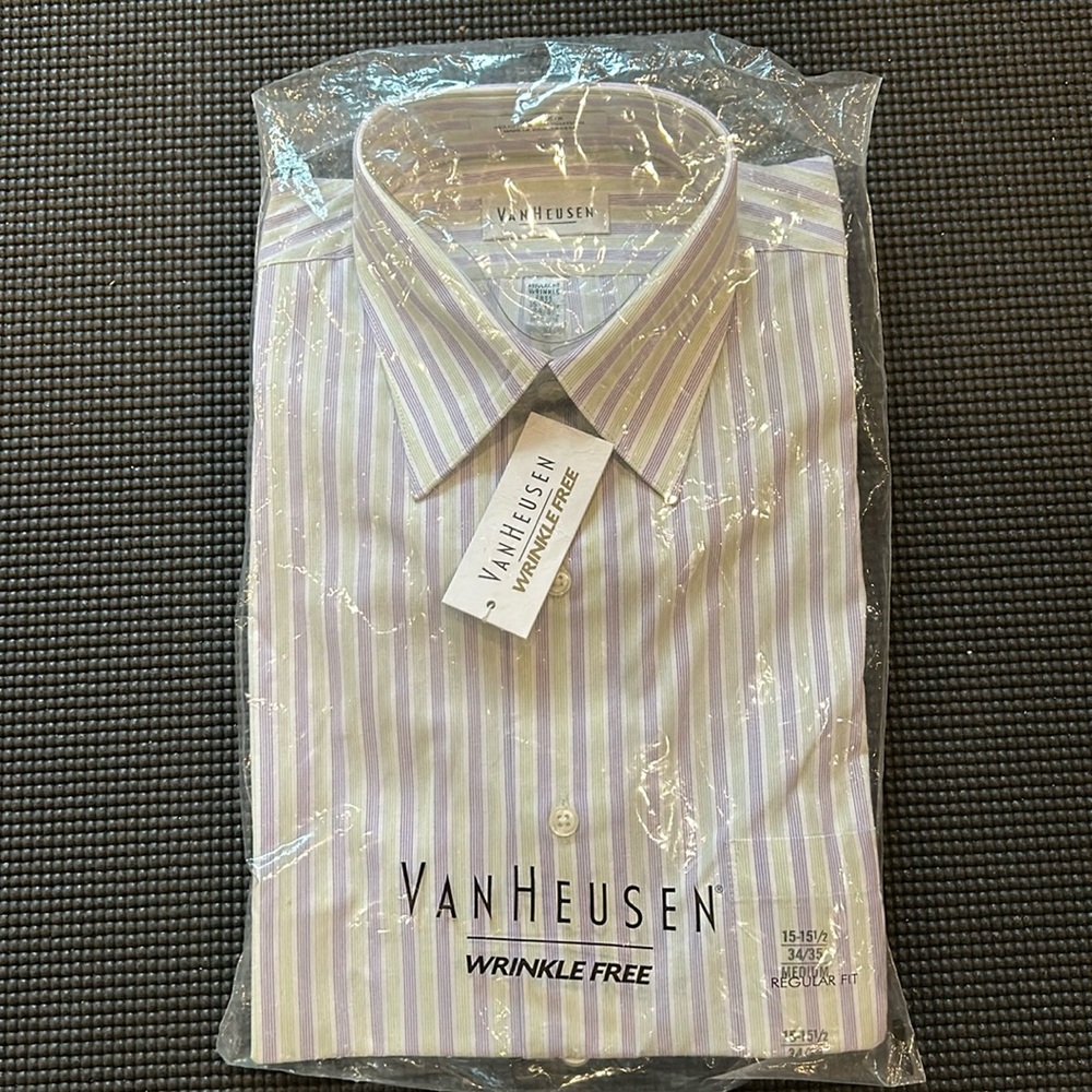 Van Heusen dress shirt sz 15-15 1/2 Medium